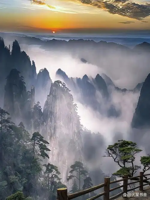 来看一下中国十大名山.