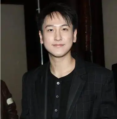 【图】汤珈铖和霍启刚照片放送 汤曾现身医院看望生娃的郭晶晶