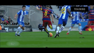 练好伊涅斯塔的神技油炸丸子让你轻松过遍野球场