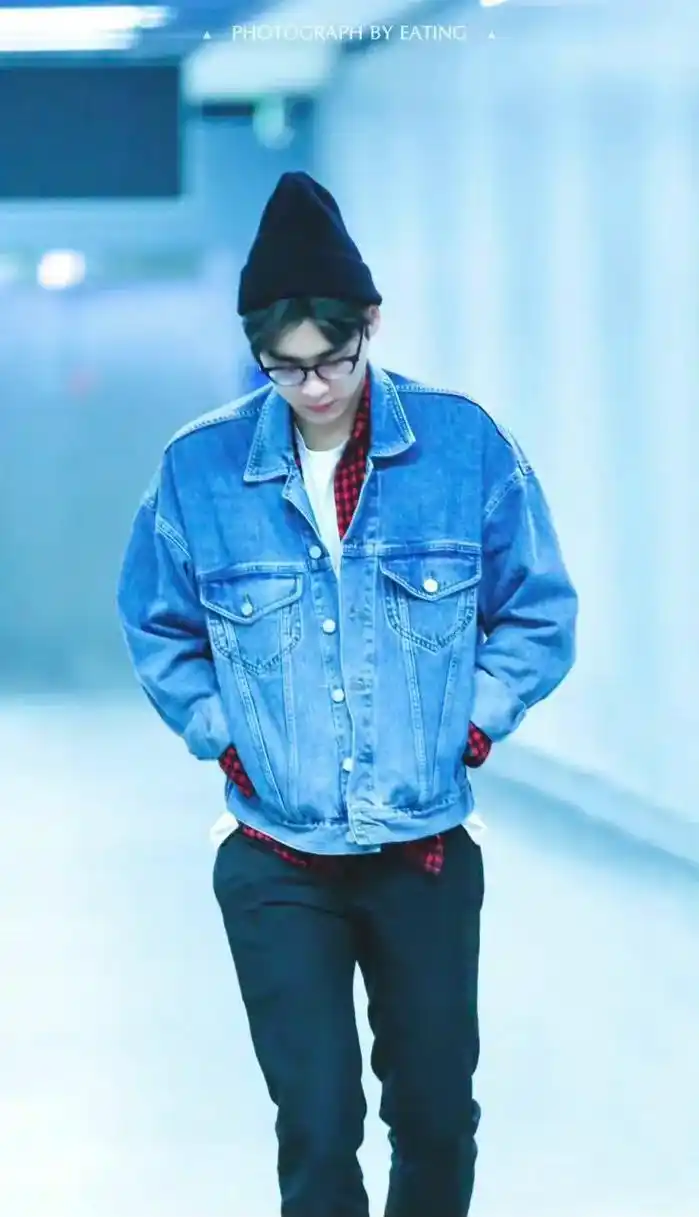 李草穿搭第一弹.#李易峰 - 抖音