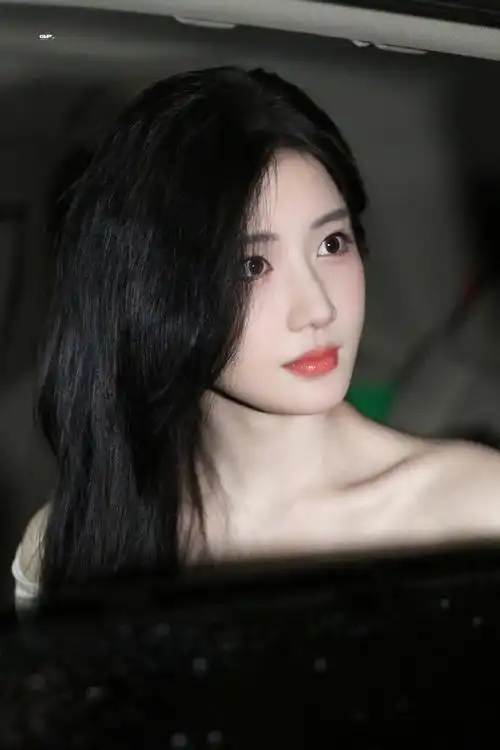 陈意涵estelle超话    383036303837    车窗爱情(馨馨版