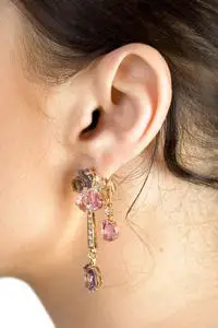 清新文艺美女耳朵耳环图片-清新文艺美女耳朵耳环素材-清新文艺美女耳