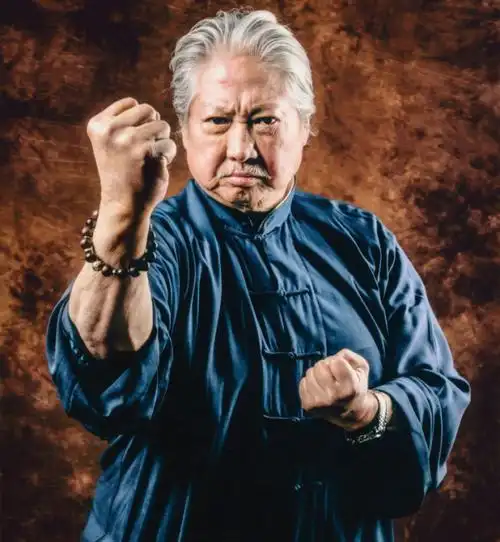 洪金宝获亚洲电影大奖终身成就奖 其演艺生涯超过60年