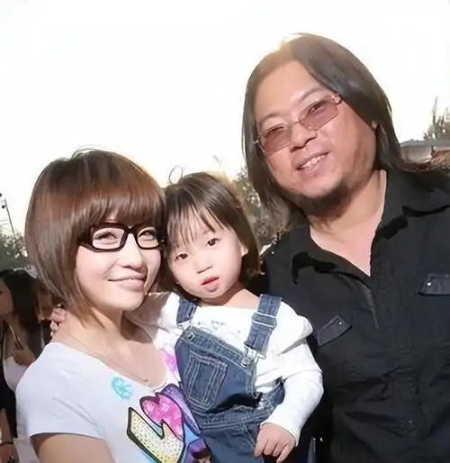 嘴里没实话却装文化人亲美日犯罪入狱的高晓松下场大快人心