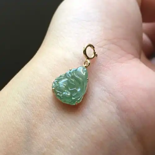 翡翠九尾狐小挂件