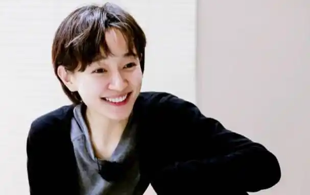 她没有绯闻不炒作不营销,不婚不恋也不火,剪短发能否逆天改命?