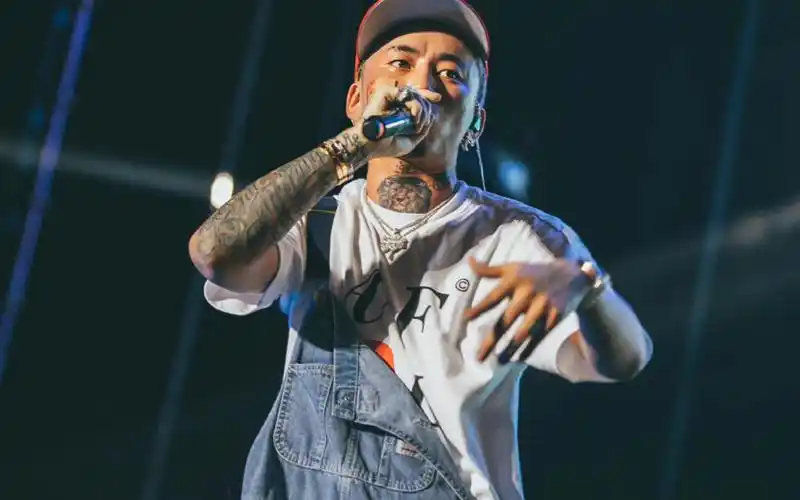 马思唯《花花公子》2021成都仙人掌音乐节全记录_哔哩哔哩_bilibili