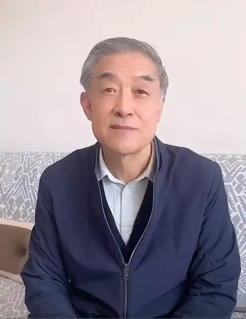 老戏骨李建义老师更新动态红光满面精神烁烁像邻家老爷爷一样