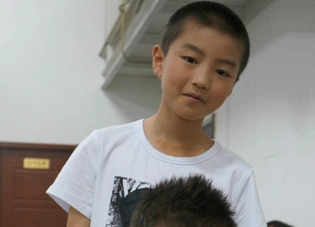 看到小时候的王俊凯,我才知道寸头并不是最帅的