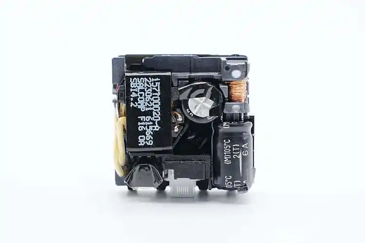 苹果iphone 14 plus原装20w快充充电器拆解_输出_整流_焊接