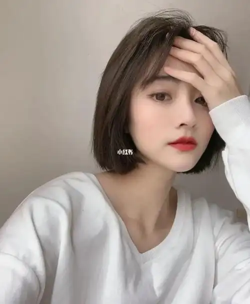 发量少的女生可以尝试的发型,超a短发备受青睐的日系短发