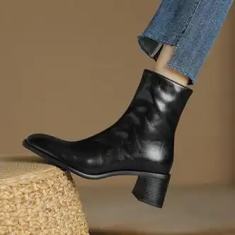 她她贝复古时尚厚底圆头切尔西短靴女秋冬显瘦小个力靴侧拉链中筒靴