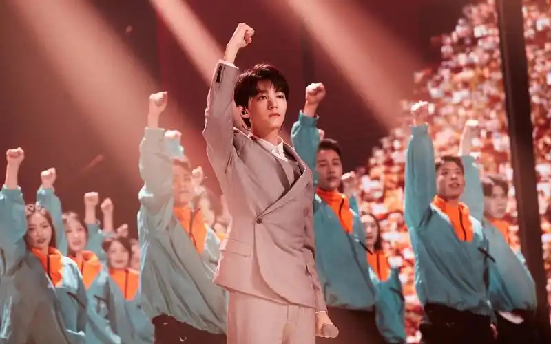 王俊凯(少年)舞台现场版,好好听,王俊凯yyds