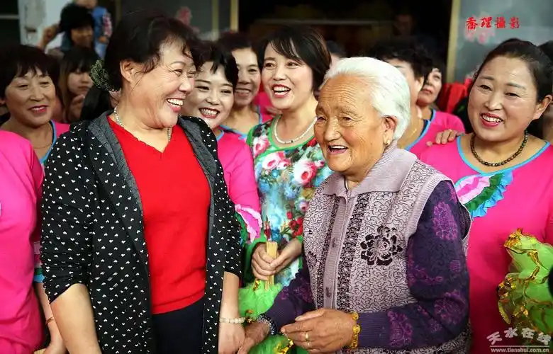 感动的画面,幸福的生活!