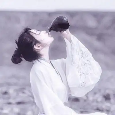 古风女皇半面妆头像