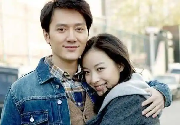 她是冯绍峰的首任女友颜值不输赵丽颖出道18年却毫无进步