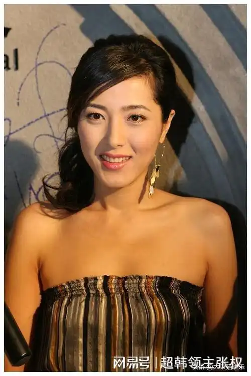 没对比就没伤害,事实证明,被嫌弃的"大脸"女星才是最扛老的|脸大|方脸