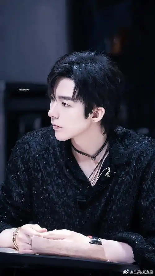 刘宇宁就是天生帅气选手啊!刘宇宁的状态是大写的三个字,尊嘟帅!