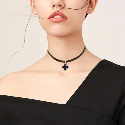 纯银黑色皮绳四叶草项链项圈女颈带choker锁骨链短款脖子饰品颈链