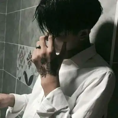 高冷男头像图片侧脸帅气_高冷男生头像_头像屋