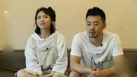 黄英曹帅爆料,儿子小九名字由来,原来又是一波秀恩爱,也太甜了-影视综