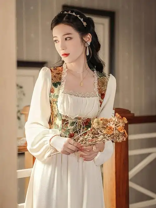 法式复古赫本风在逃公主宫廷连衣裙