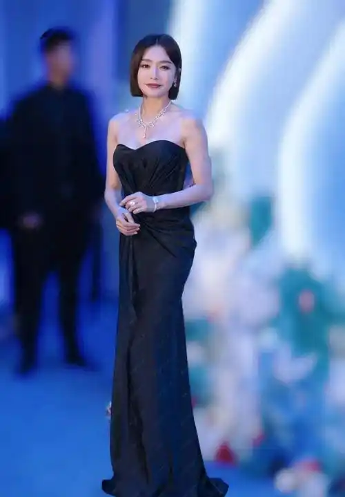 秦岚一颗泪,男人都心碎!