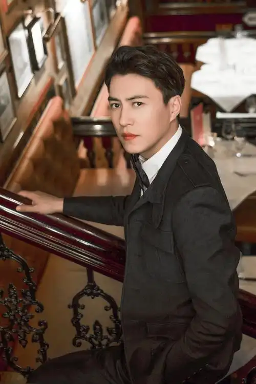 我喜欢的主演靳东的几个帅照,超帅