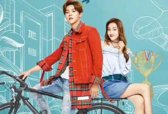 鹿晗搂关晓彤鹿晗关晓彤的甜蜜合集