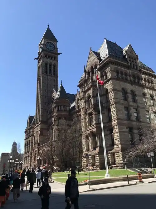 春走加拿大24古老而充满活力的多伦多大学