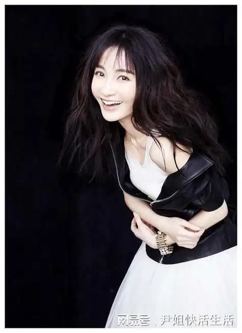 姚笛找了个当街醉酒撒尿的落迫男