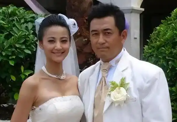 《乘风破浪》情史丰富的6位姐姐,和她们身后的男人