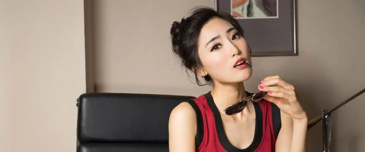 养眼粉妆美女3440x1440壁纸-美女壁纸 - 壁纸家