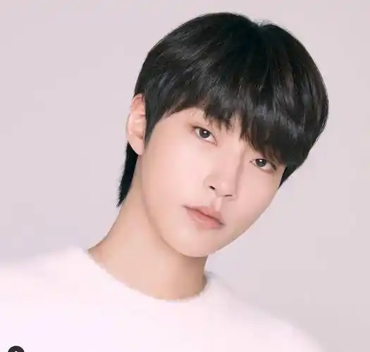 原创制服专业户小鲜肉男神10点带你认识为何是吴秀才黄寅烨