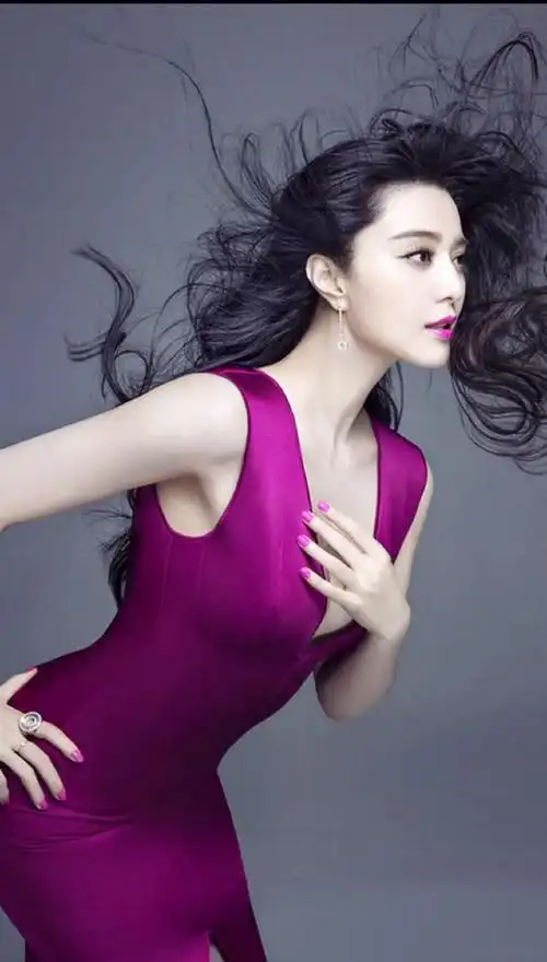 范冰冰丰满身材优雅写真 获福布斯第五女星