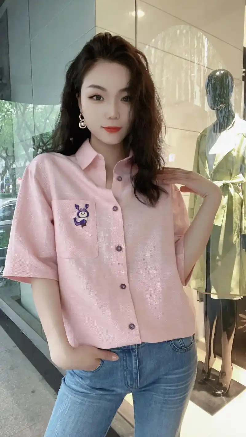 阿玛施 #努力卖衣服的小姐姐 #春夏主打就是清新气质风 # - 抖音