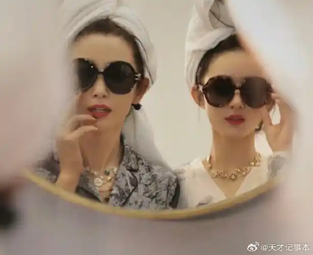 李冰冰赵丽颖早期合影##赵丽颖李冰冰早期合照