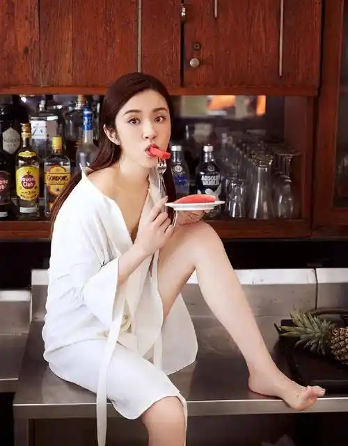 然而,16 岁的王晓晨却选择参加上海戏剧学院的自主招生.