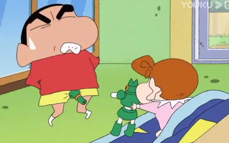 蜡笔小新:精准打"鸡"的小葵哦