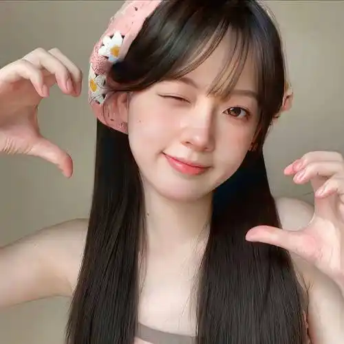 女生头像 | 世间朗朗有光照 心存温暖别慌张_网络