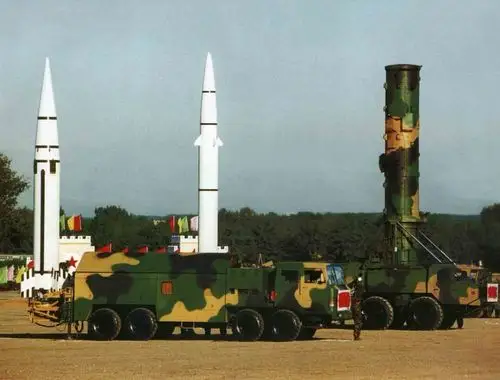 东风-3导弹有多厉害?石油土豪35亿美元拖走35枚!让敌国不敢乱动