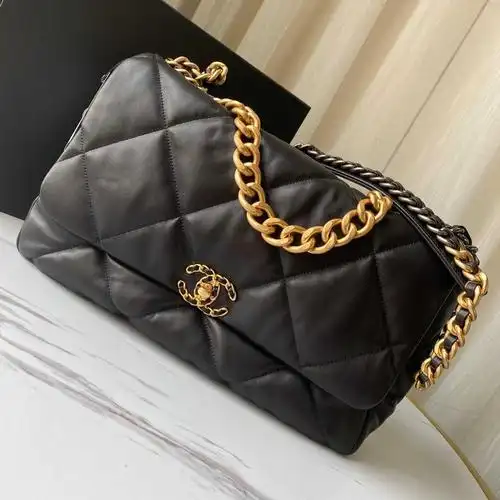 奢侈品牌男女包包货源讨论广州名牌包包哪里买的