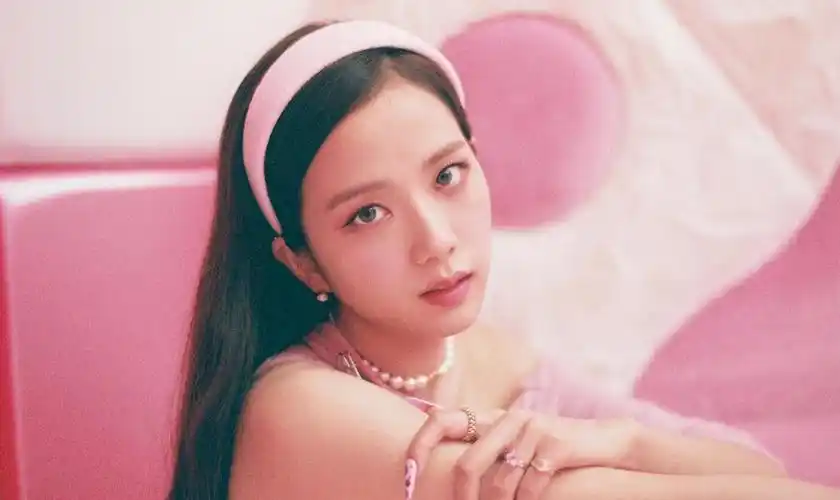 金智秀(ji soo)外貌以及清纯可爱的形象 粉色精灵