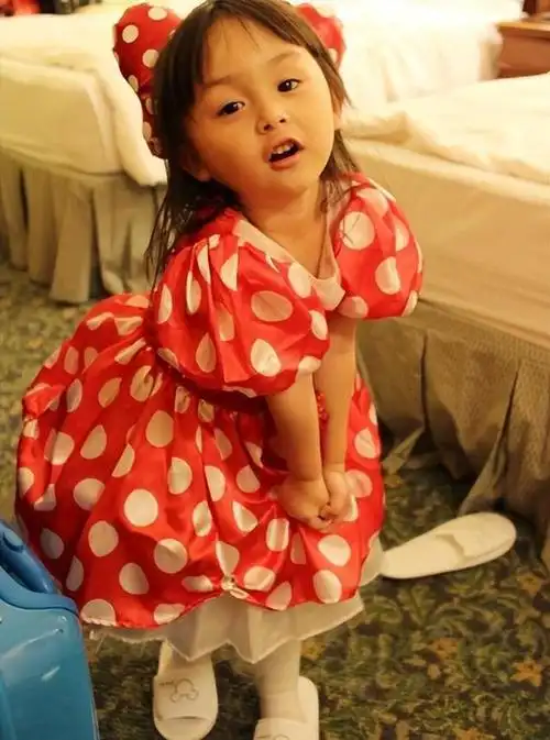 刘楚恬:从国民俏闺女到幸福小红人她是演艺圈的"神童",被誉为国民俏