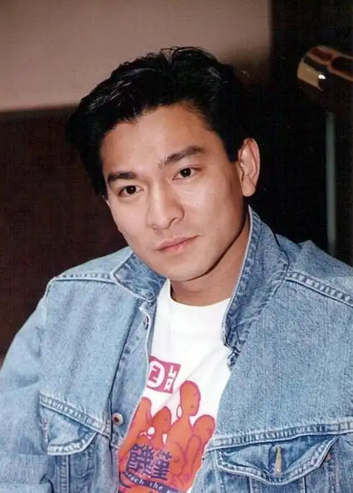 自90年代起,娱乐圈的"顶流"巨星梁朝伟和刘德华便开始了