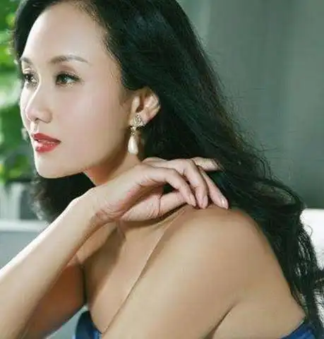 李颖:《三毛从军记》里的师长太太,浑然天成的美貌