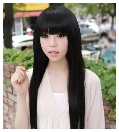 长直发齐刘海发型图片 多点清纯不要风俗掩盖