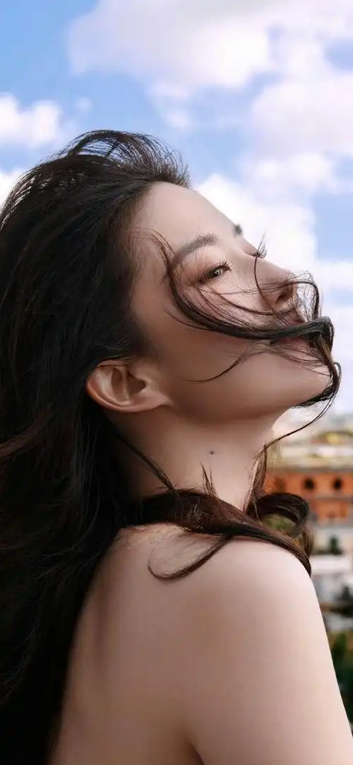 明星壁纸#明艳动人|风随意动|女艺人壁纸杨幂|迪丽热巴|刘亦菲