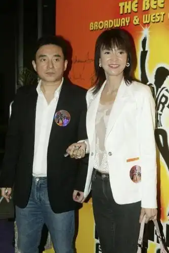 郑裕玲大方恭喜前任吕方做父亲电台送歌当贺礼分手12年再无联络