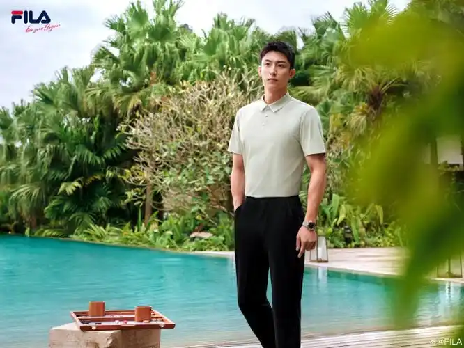 fila时尚运动代言人黄景瑜##fila精致商务